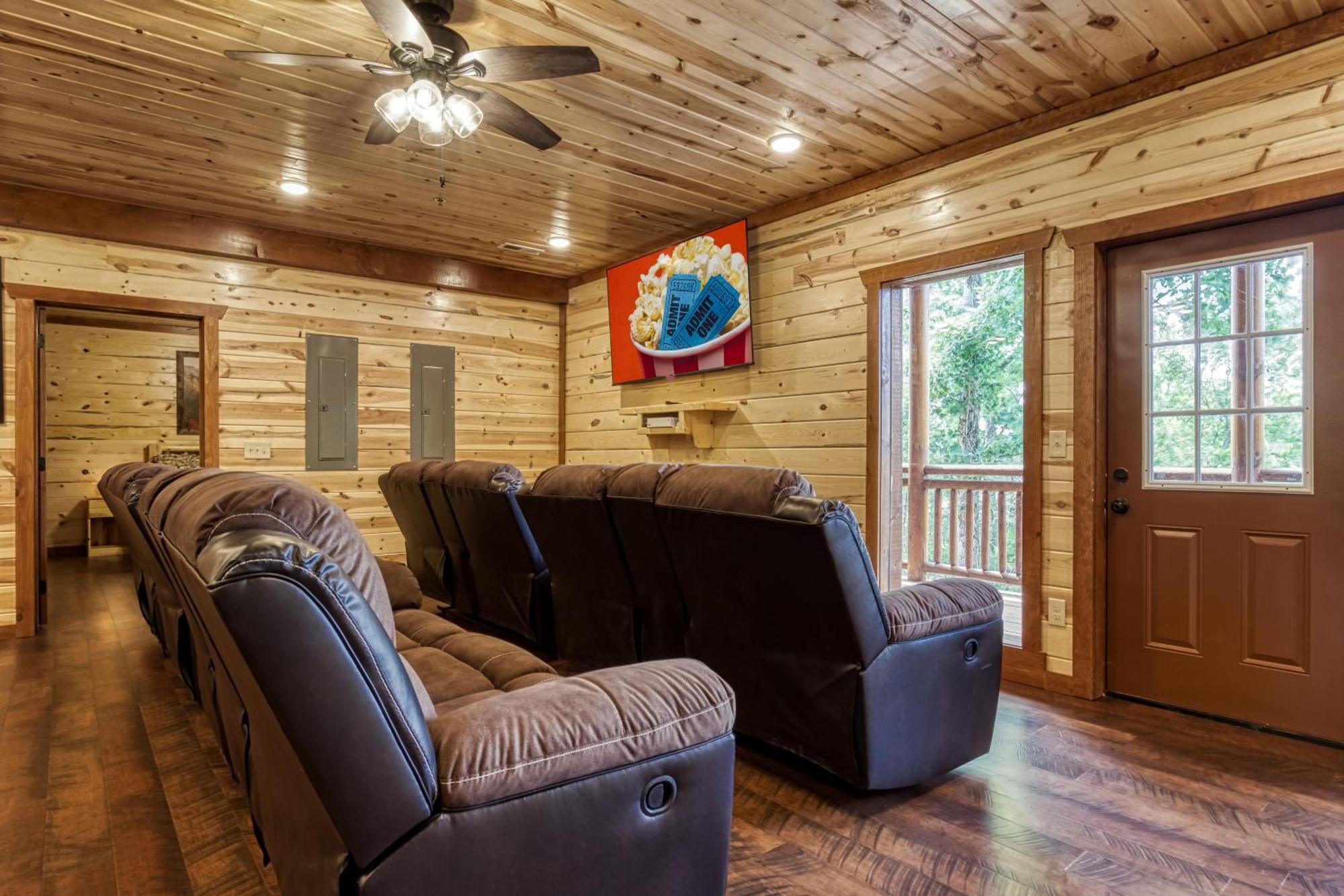 Majestic Splash- 8 Bedroom, Indoor Pool, Hot Tub, 1089 Free Tickets Each Paid Day, Dollywood Sevierville Exteriör bild