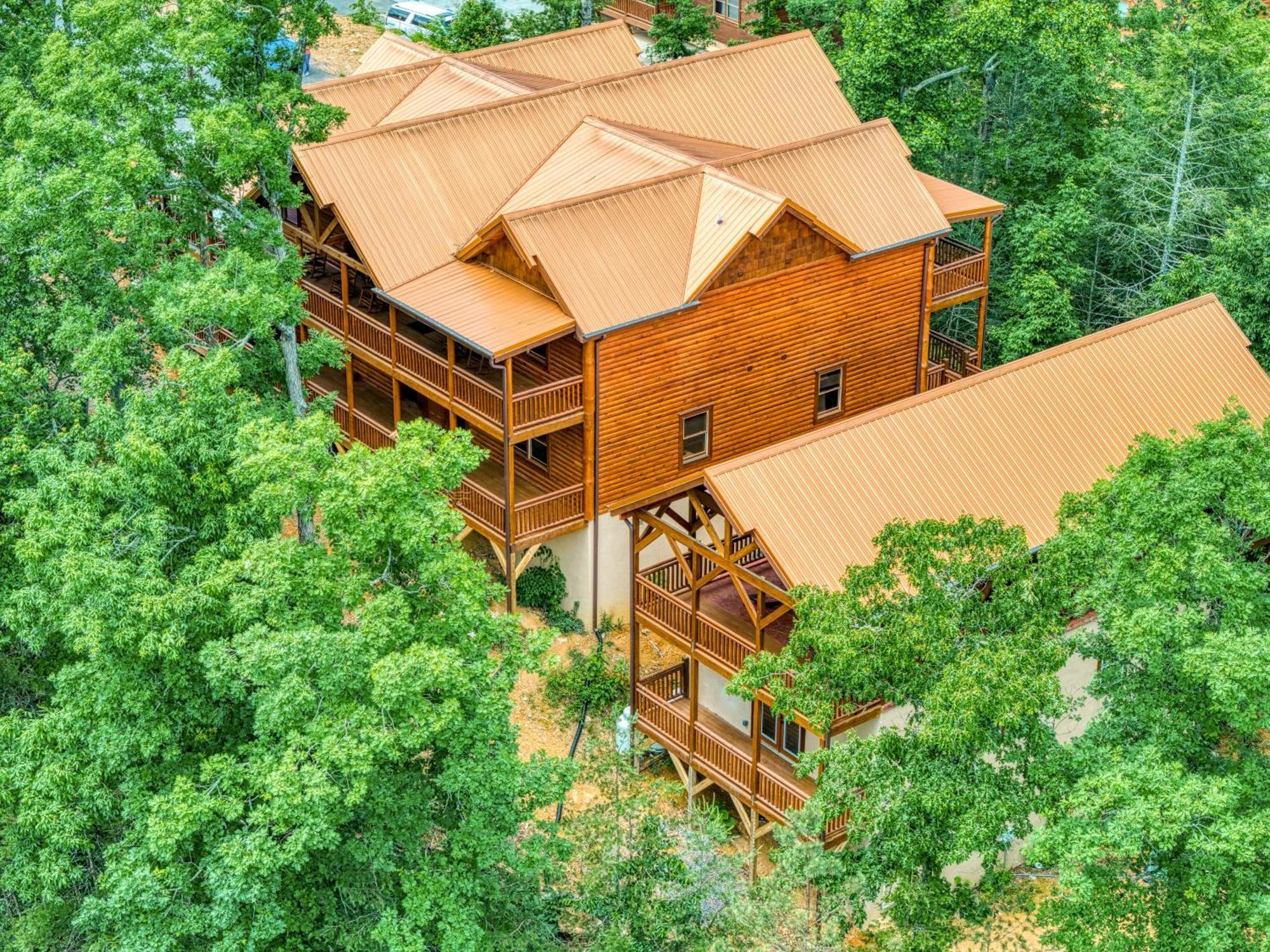 Majestic Splash- 8 Bedroom, Indoor Pool, Hot Tub, 1089 Free Tickets Each Paid Day, Dollywood Sevierville Exteriör bild
